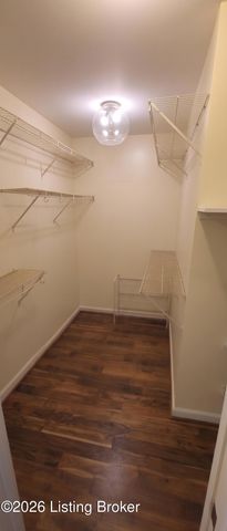 4013 Stonelanding Ct, Louisville, KY 40272