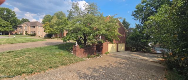 4013 Stonelanding Ct, Louisville, KY 40272