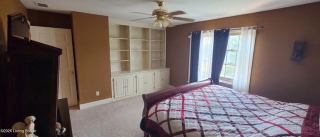 4013 Stonelanding Ct, Louisville, KY 40272