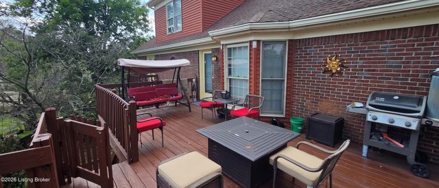 4013 Stonelanding Ct, Louisville, KY 40272