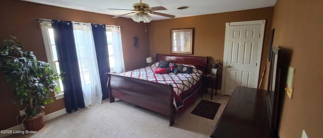 4013 Stonelanding Ct, Louisville, KY 40272