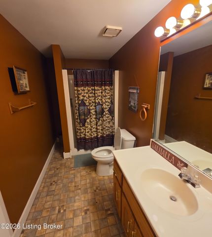 4013 Stonelanding Ct, Louisville, KY 40272