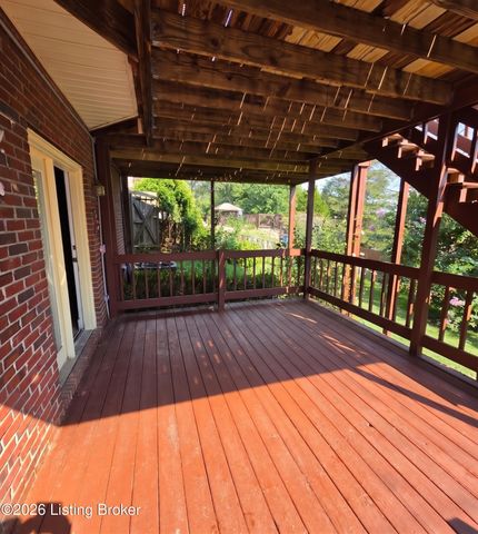 4013 Stonelanding Ct, Louisville, KY 40272