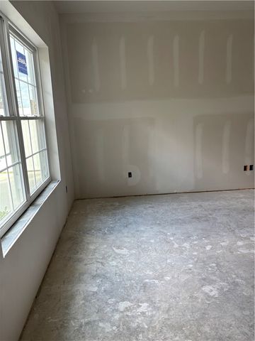 203 Willow Lane, Chippewa Twp, PA 15010
