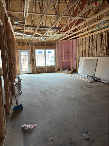 203 Willow Lane, Chippewa Twp, PA 15010