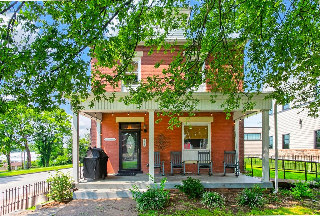 801 Franklin St, Clarksville, TN 37040