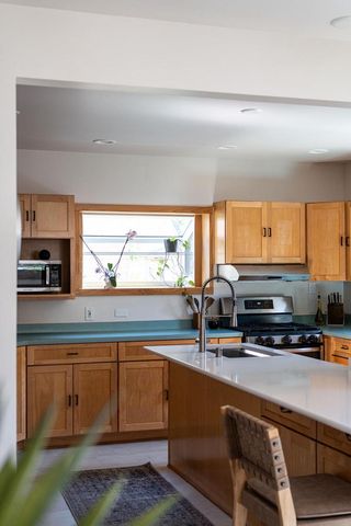4325 N Morris BOULEVARD, Shorewood, WI 53211