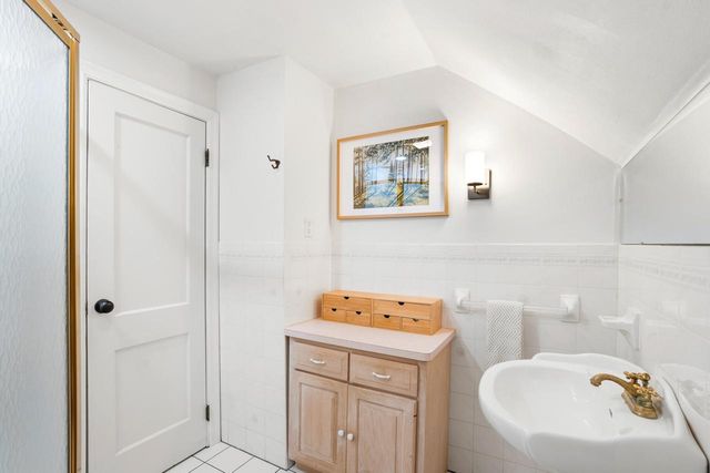 4325 N Morris BOULEVARD, Shorewood, WI 53211