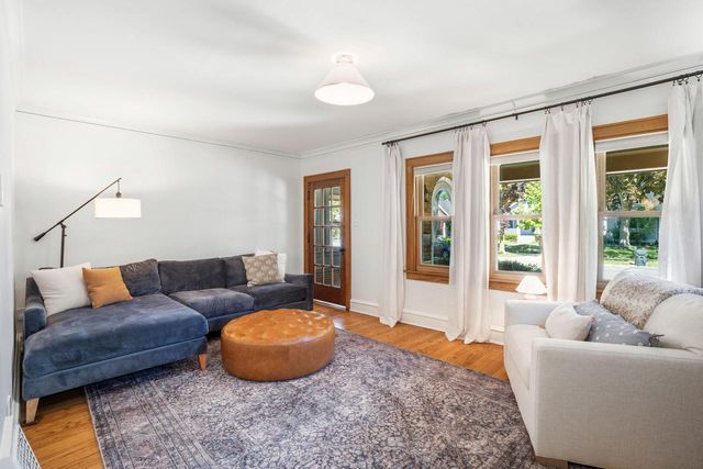 4325 N Morris BOULEVARD, Shorewood, WI 53211
