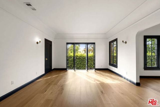 1116 -1118 S Highland Avenue, Los Angeles, CA 90019