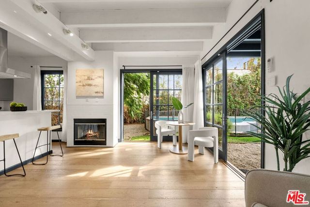 1116 -1118 S Highland Avenue, Los Angeles, CA 90019