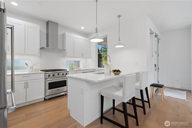 11505 112th Court NE, Kirkland, WA 98033