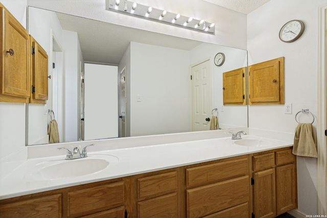 26371 Dull Knife Trl, San Antonio, TX 78255