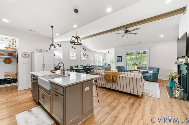 16819 Laurel Park Dr, Moseley, VA 23120