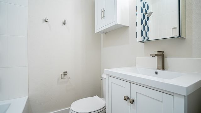 5426 Van Horn Drive, Granbury, TX 76048