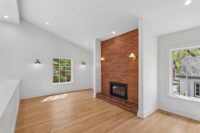339 45th Street, Des Moines, IA 50312