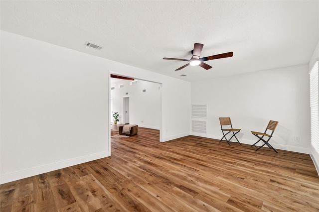 25915 Maplewood Drive, Spring, TX 77386