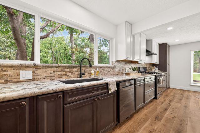 25915 Maplewood Drive, Spring, TX 77386