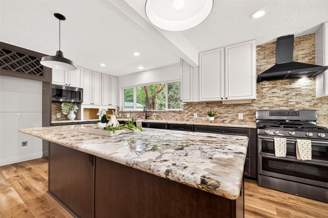 25915 Maplewood Drive, Spring, TX 77386