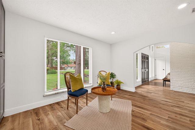 25915 Maplewood Drive, Spring, TX 77386