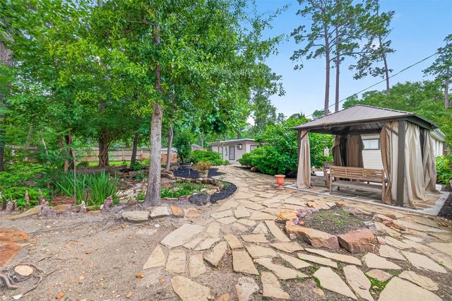 25915 Maplewood Drive, Spring, TX 77386