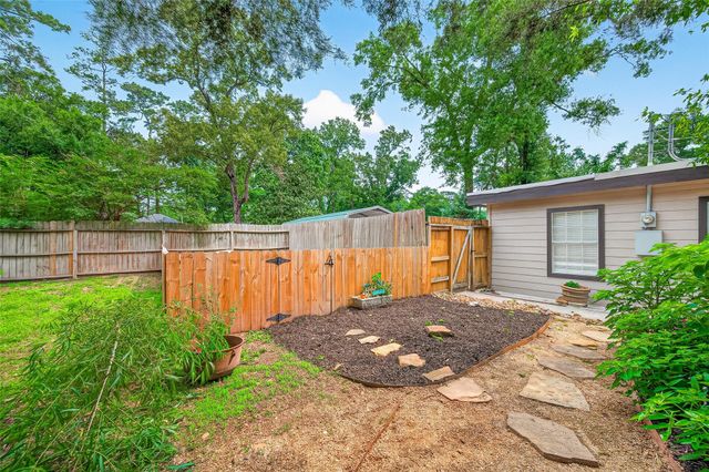 25915 Maplewood Drive, Spring, TX 77386