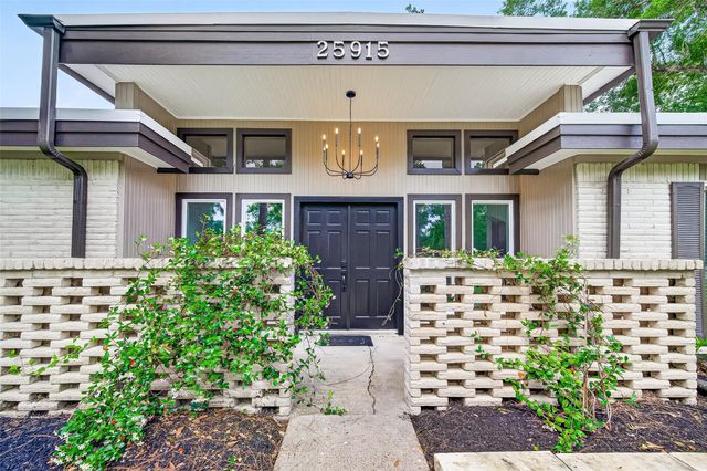 25915 Maplewood Drive, Spring, TX 77386