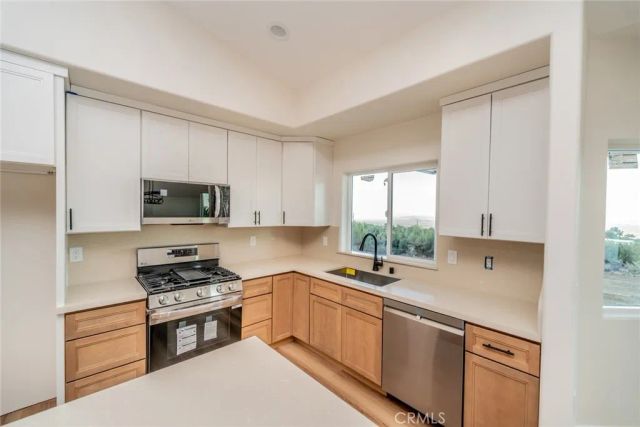 1114 Hollister, Pinon Hills, CA 92372