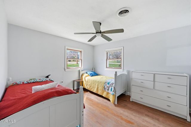 1004 North Barton Street, Johnson City, TN 37604