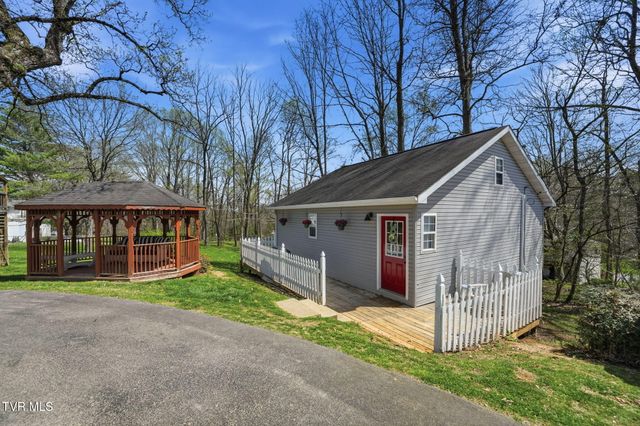 1004 North Barton Street, Johnson City, TN 37604