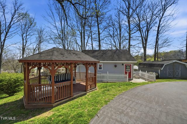 1004 North Barton Street, Johnson City, TN 37604