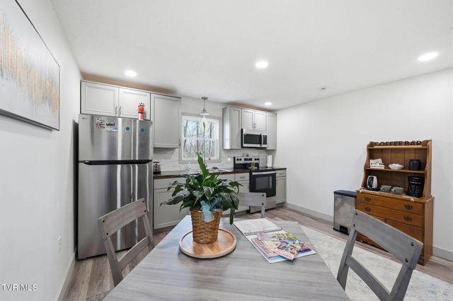 1004 North Barton Street, Johnson City, TN 37604