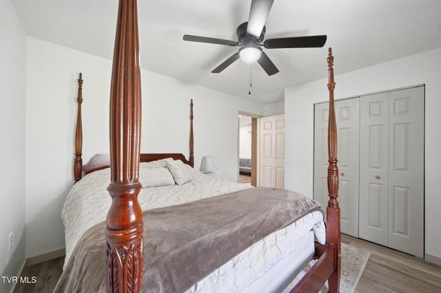 1004 North Barton Street, Johnson City, TN 37604