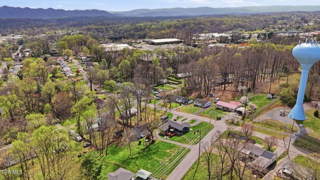 1004 North Barton Street, Johnson City, TN 37604
