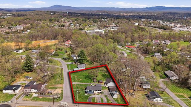 1004 North Barton Street, Johnson City, TN 37604