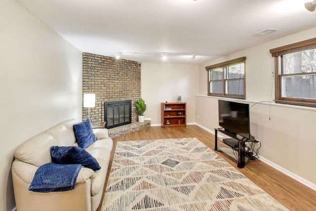 314 Anthony Road, Buffalo Grove, IL 60089