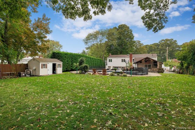 655 Hyman Avenue, Bay Shore, NY 11706
