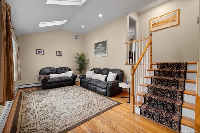 655 Hyman Avenue, Bay Shore, NY 11706