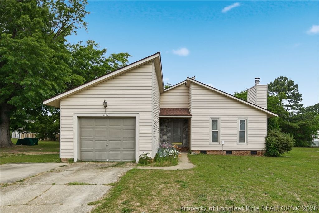 7122 Canary Drive, Fayetteville, NC 28314