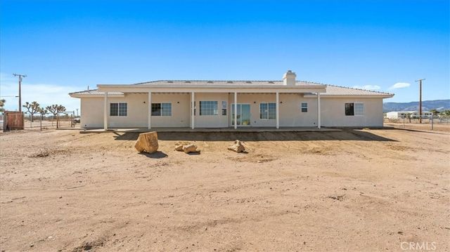 7536 Sunset Road, Phelan, CA 92371