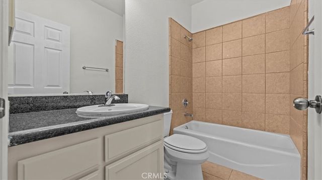 7536 Sunset Road, Phelan, CA 92371