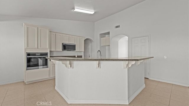 7536 Sunset Road, Phelan, CA 92371