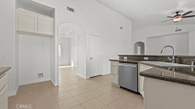 7536 Sunset Road, Phelan, CA 92371