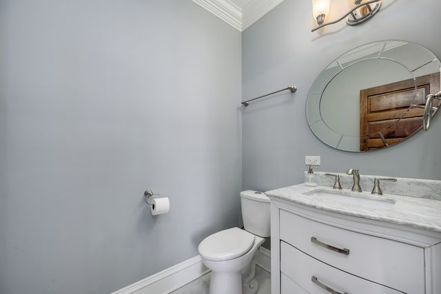 4234 S St Lawrence Avenue, Chicago, IL 60653