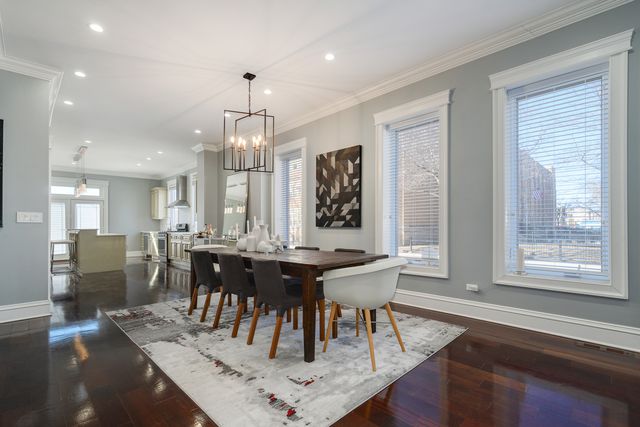 4234 S St Lawrence Avenue, Chicago, IL 60653