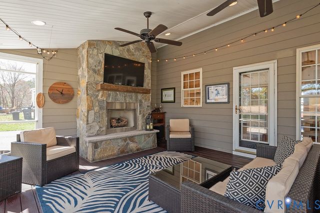 12121 Morestead Ct, Glen Allen, VA 23059