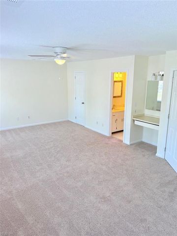 39 W Wainright DR, Poquoson, VA 23662