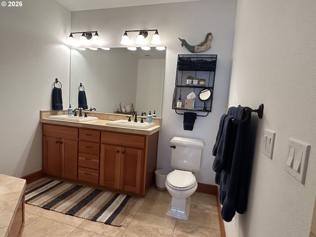 3912 SUNSET Blvd A202, Seaside, OR 97138