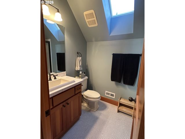 3912 SUNSET Blvd A202, Seaside, OR 97138