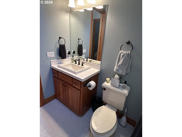 3912 SUNSET Blvd A202, Seaside, OR 97138